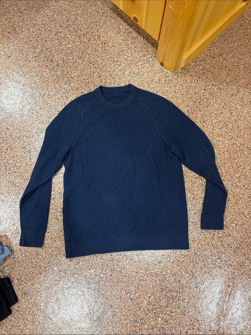 lululemon athletica Men's Navy Textured Crewneck Sweater